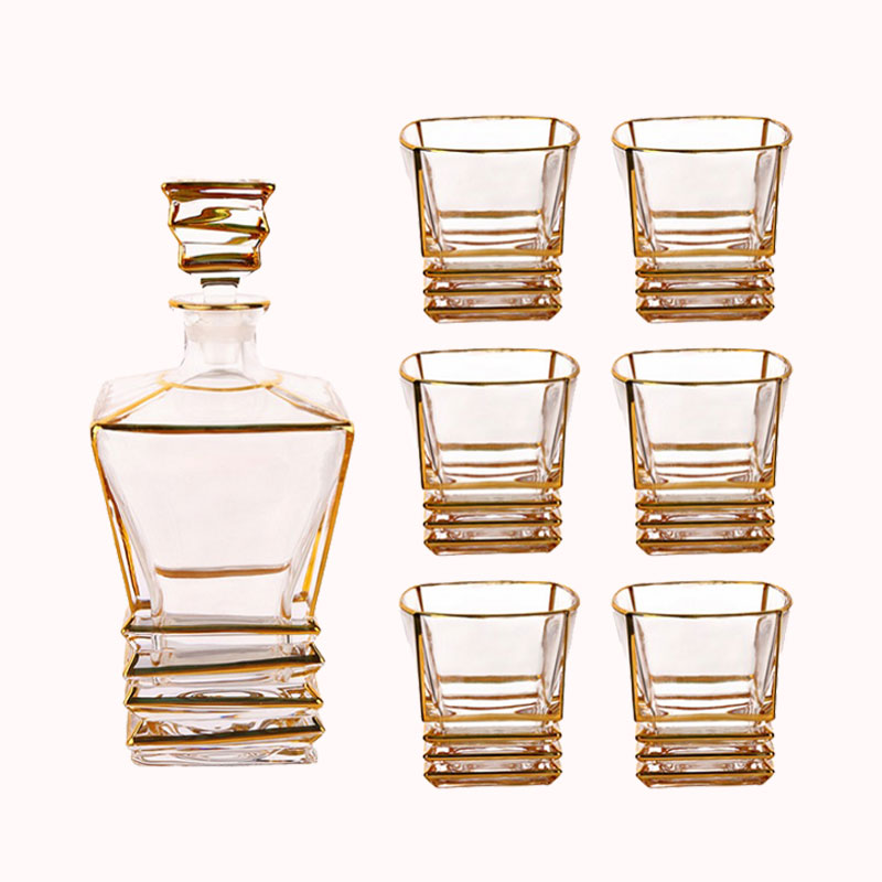 סט דקנטר ו-6 כוסות וויסקי קריסטל יוקרתי בשילוב זהב דגם מתאר 1